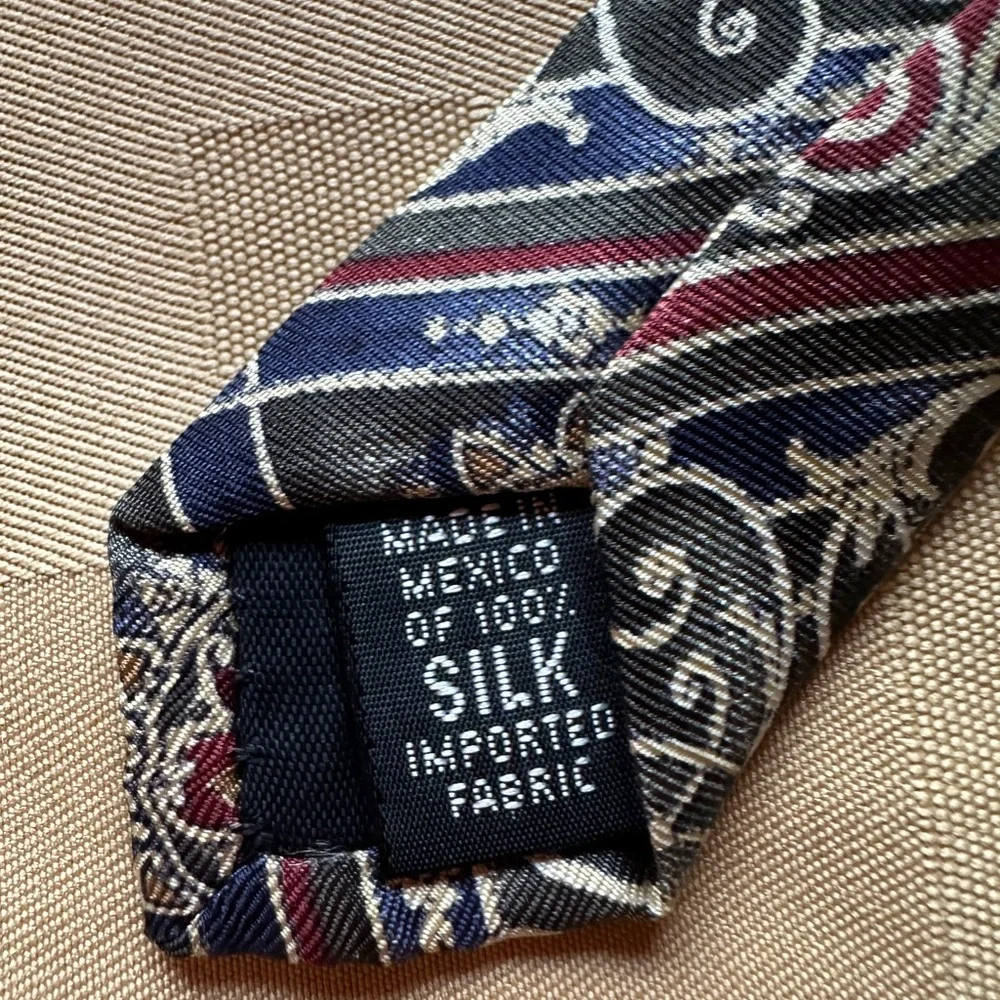 100% Silk‎ Bill Blass Elegant Multicolor Patterned Men's Tie